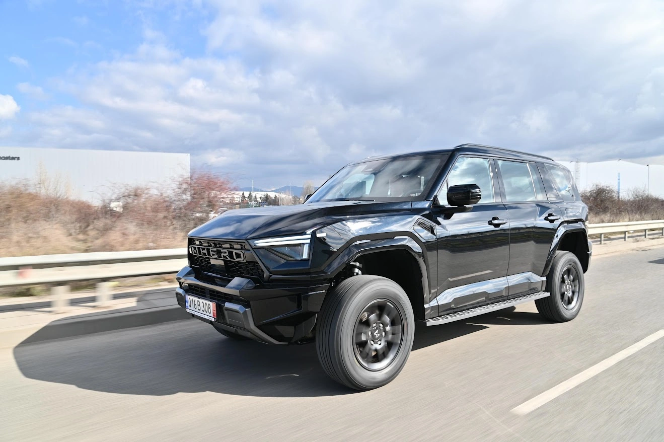MHERO 817 с български номер по път край Пловдив